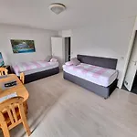 Nr 3 In Untertuerkheim Apartamento