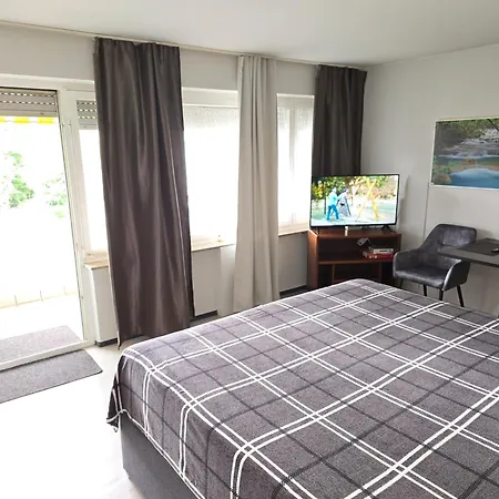 Nr 3 In Untertuerkheim *