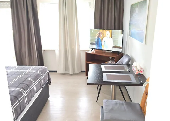 Appartamento Nr 3 In Untertuerkheim Stoccarda